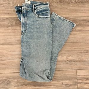Abercrombie 90s Straight Leg Jeans